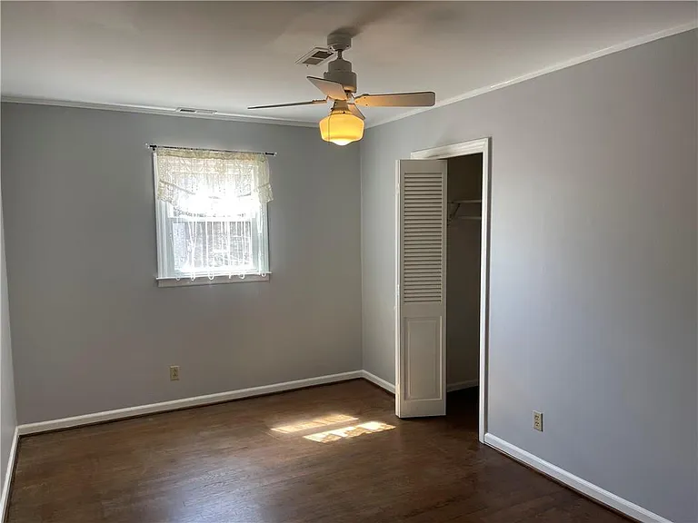 119 Woodlawn Dr NE — Photo 18