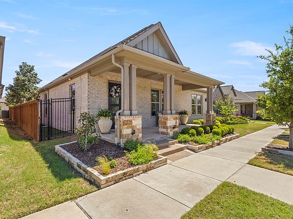 3rd image of 4825 Beaver Creek Dr