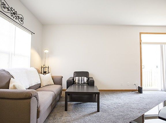 3rd image of 2171 Rebecca Cir