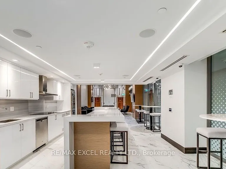 15 Queens Quay E #1303 — Photo 15