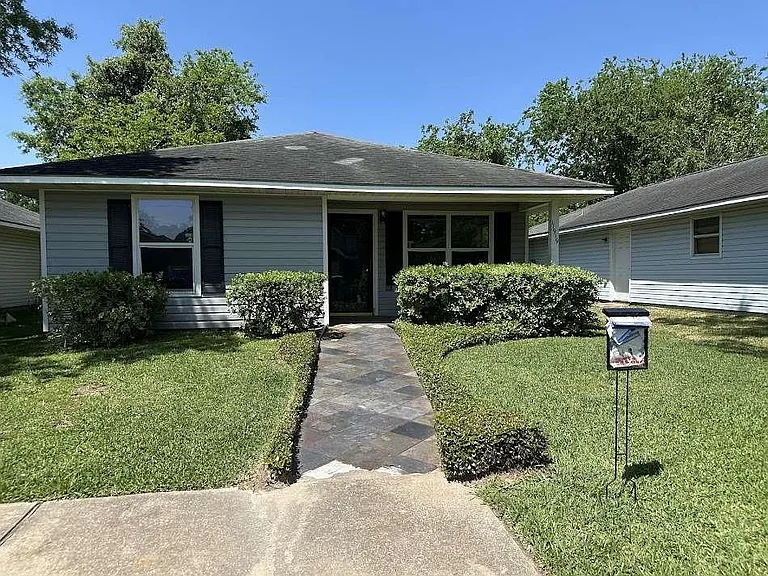 11919 Greenmesa Dr — Photo 1