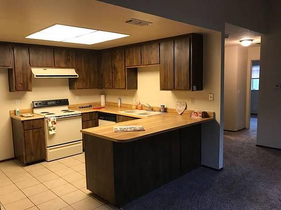 4th image of 4911 Saddlerock Way