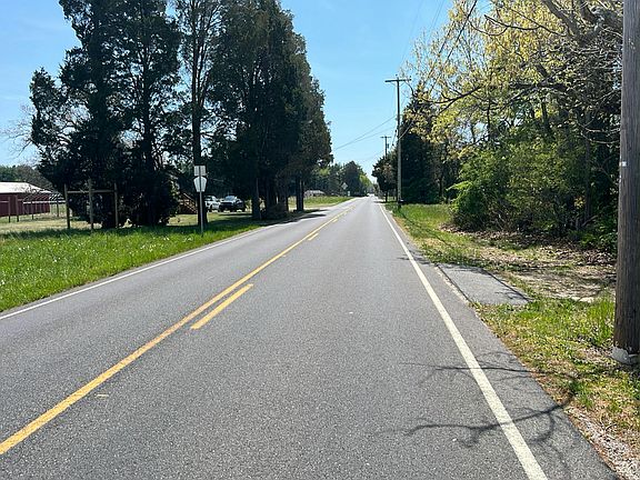 4th image of 854 Hogbin Rd