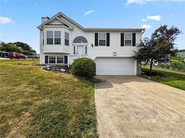 3304 Five Oaks Dr, Arnold, MO 63010