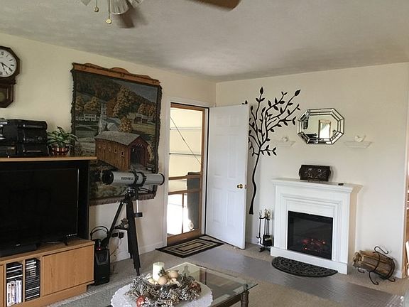 3rd image of 2319 Cottonwood Ct