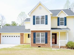 585 Richmond Park Dr, Cameron, NC 28326