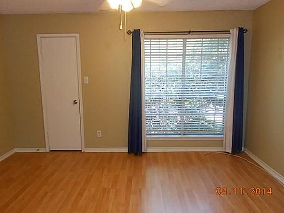 5th image of 3550 Country Square Dr APT 404
