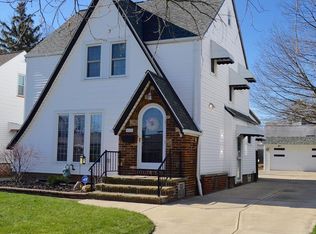 8005 Dresden Ave, Parma, OH