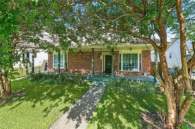 6832 Orleans Ave — Photo 1