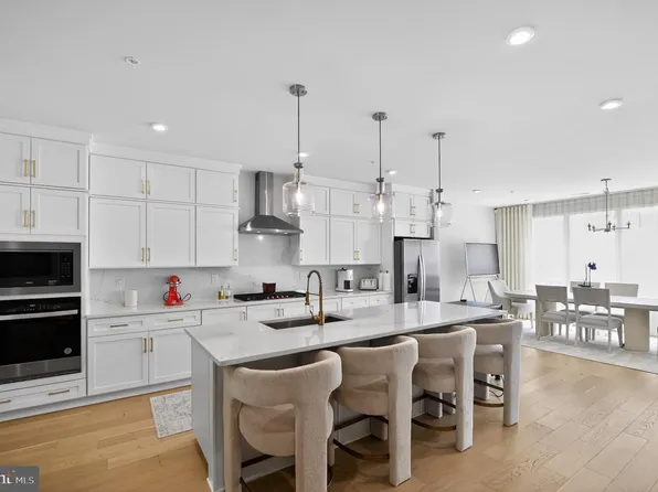 43498 Madison Springs Ter, Ashburn, VA 20148
