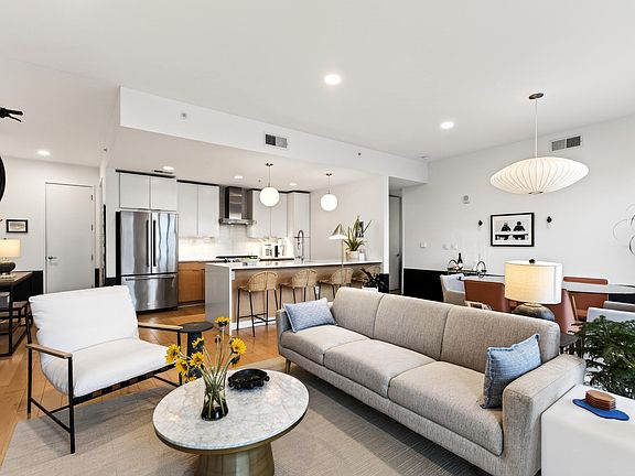 5th image of 523 S West St #311