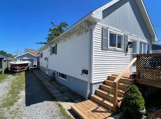 9 Cambridge Ave, Saint Catharines, ON L2P1W6