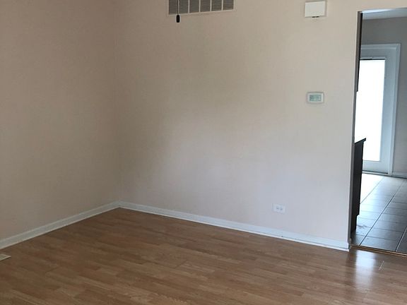 3rd image of 16243 92nd Ave