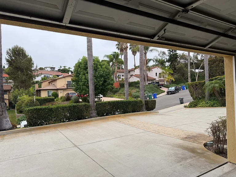 6833 Urubu St — Photo 55