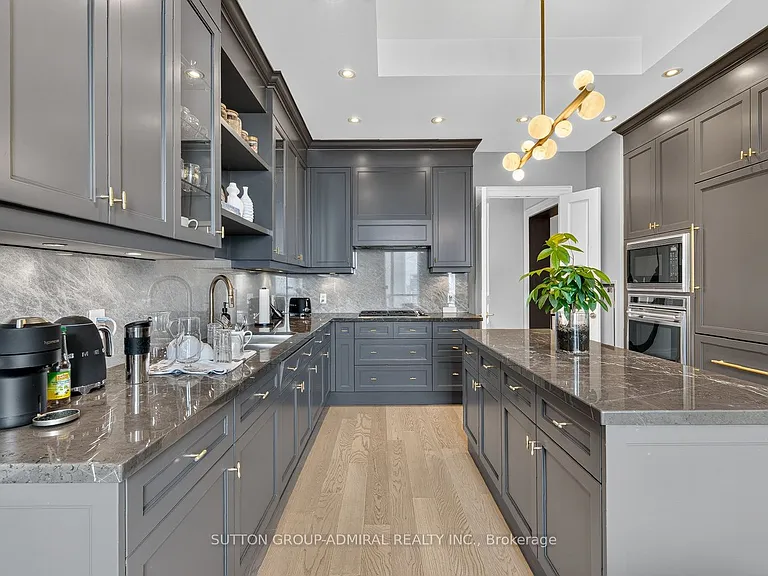 155 Saint Clair Ave W #1801 — Photo 17