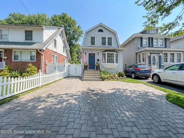 15 Manor Rd, Staten Island, NY 10310