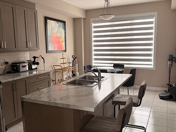 4th image of 445 Ontario St N #17