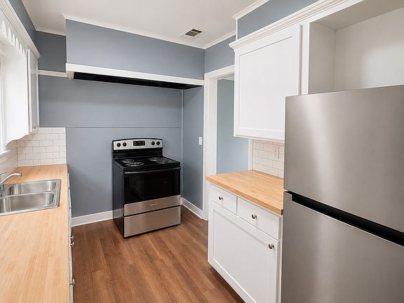 5th image of 103 E Merrick St