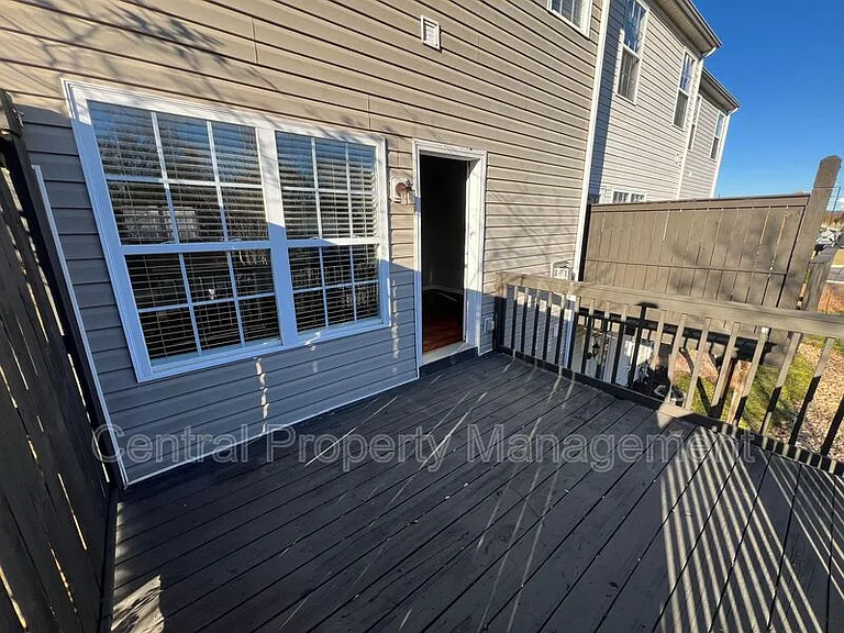 104 Chalet Pl — Photo 25