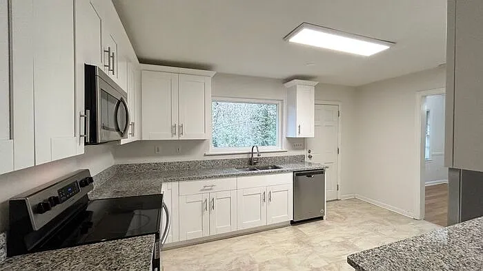 1476 Lively Ridge Rd NE — Photo 4