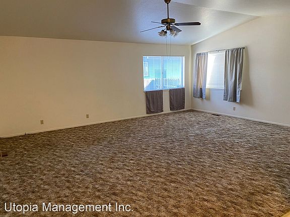 4th image of 360 N Mesa St
