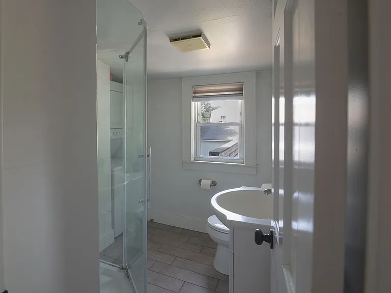 299 South Rd #2 — Photo 4