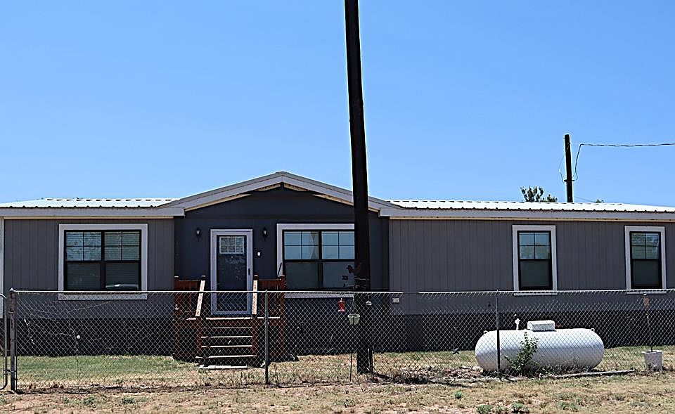 1st image of 121 Bahia Dr