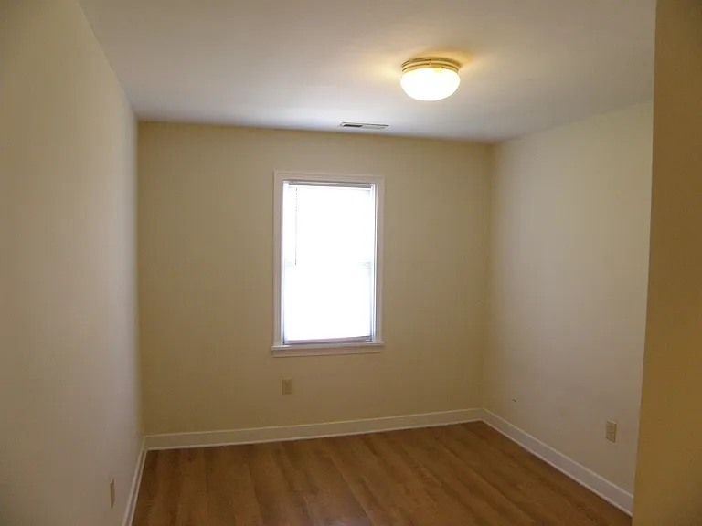 1706 W Moore St — Photo 21