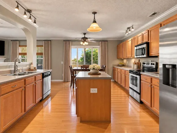 1202 Summerfield Ln E, Creedmoor, NC 27522