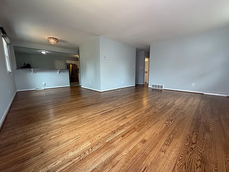 3211 Carillon Dr — Photo 8