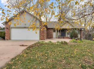 3973 SW Canterbury Town Rd, Topeka, KS 66610