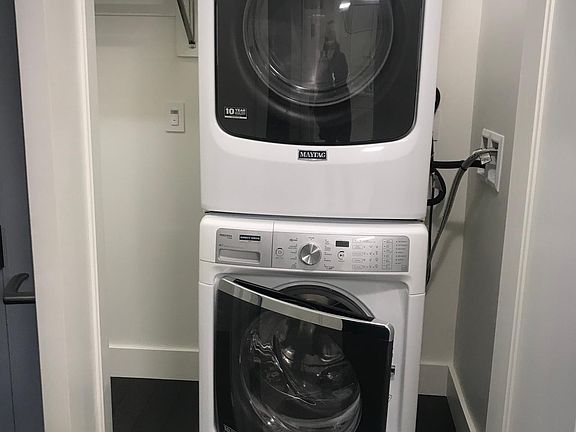 5th image of 22 Liberty Dr Unit 5L