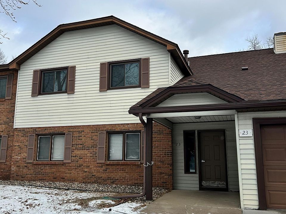 1st image of 23 Crusader Ave E APT A