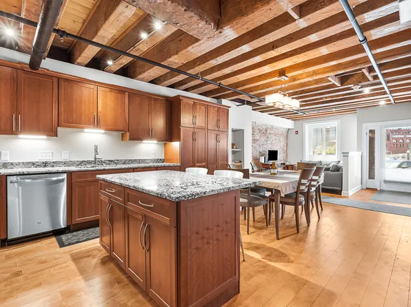 56 Commercial Wharf E #56, Boston, MA 02110