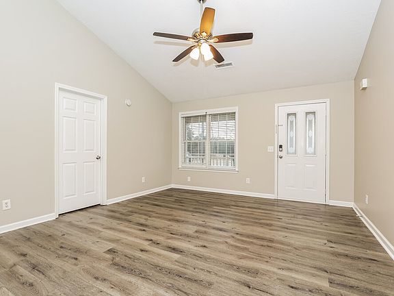 3rd image of 1115 Grove Mill Dr