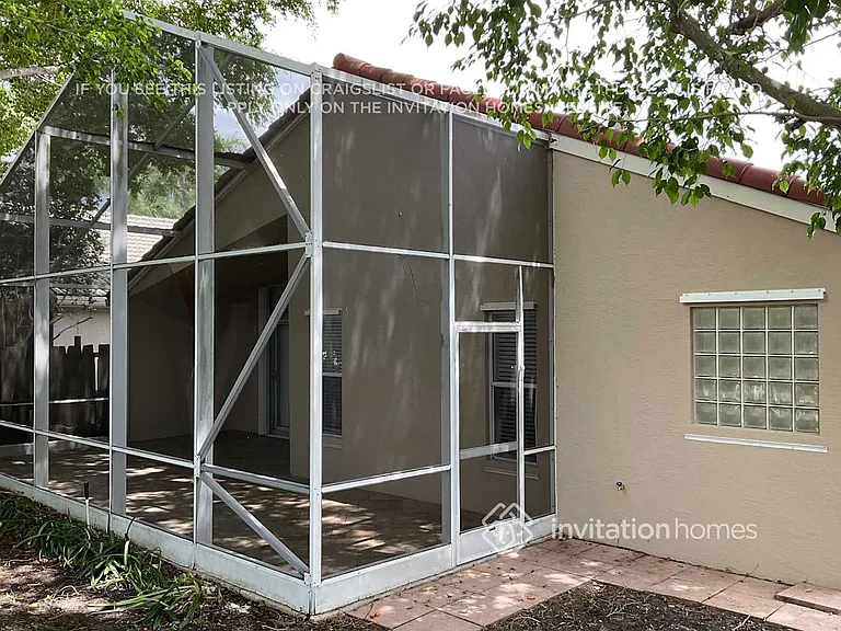7661 Bristol Bay Ln — Photo 16