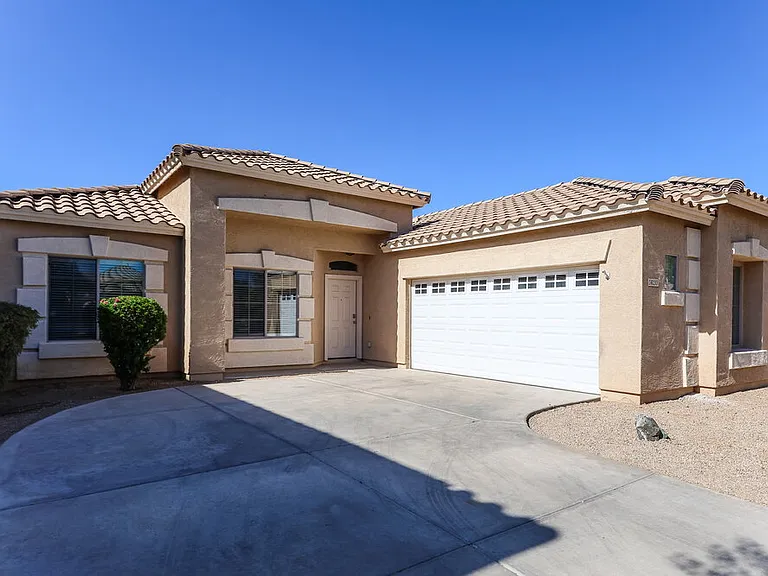 14133 W Crocus Dr — Photo 3