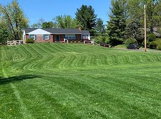 976 Weikel Rd, Lansdale, PA 19446