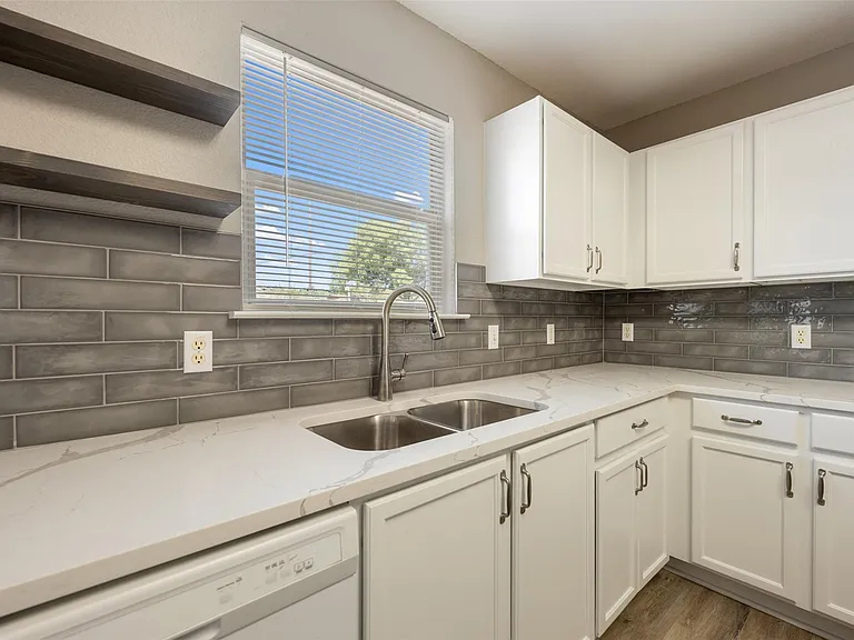 1809 Vanderhill Cv — Photo 18