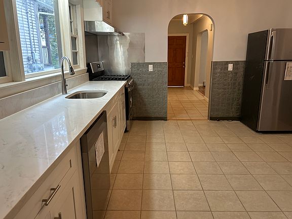 2nd image of 52 Pine St #1