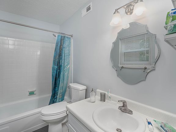 5th image of 1100 Skyland Dr APT R2