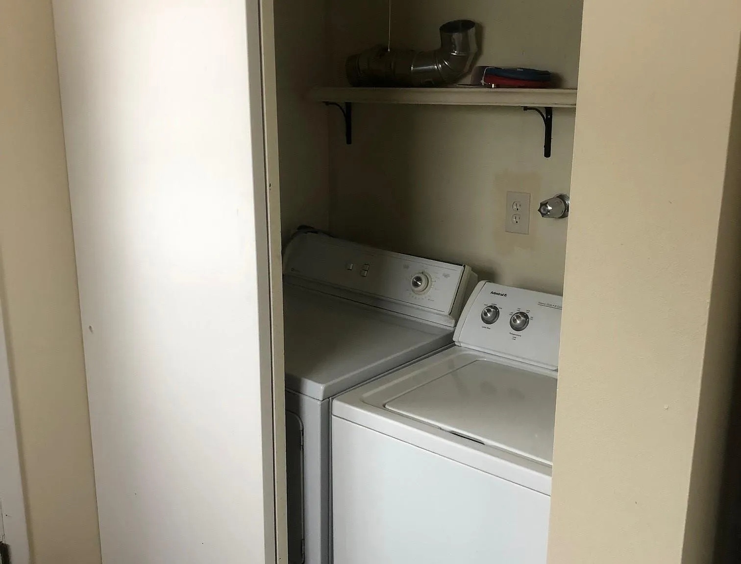 3 bed, 1195 sqft, $2,650 — Photo 4