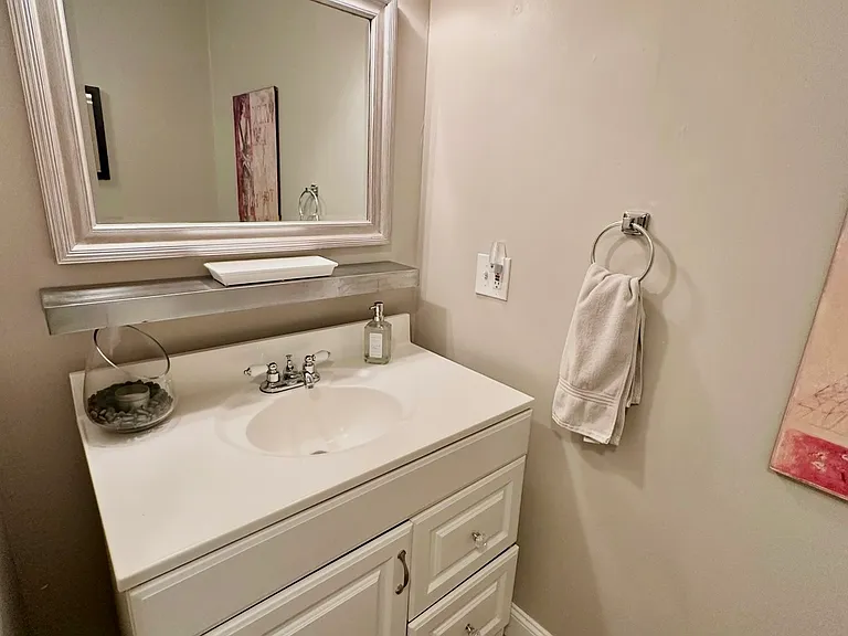 417 Church St #1 — Photo 10