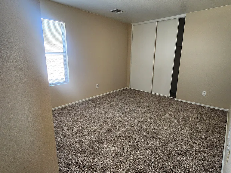 5931 W Albeniz Pl — Photo 20