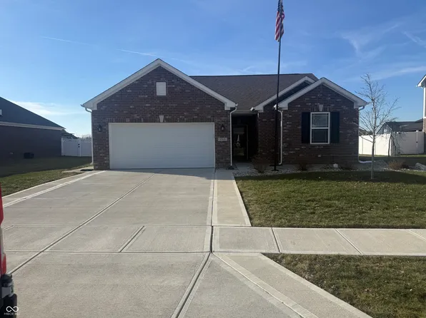 1315 Bontrager Ln, Shelbyville, IN 46176