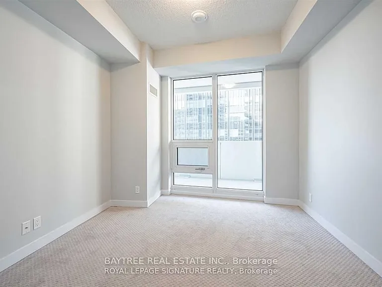 2221 Yonge St #1701 — Photo 9