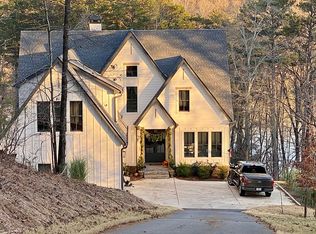 3377 Country Ln, Gainesville, GA 30506