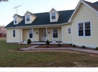 12343 E Hobbieville Rd, Springville, IN 47462