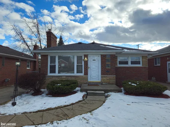 17382 Juliana Ave, Eastpointe, MI 48021