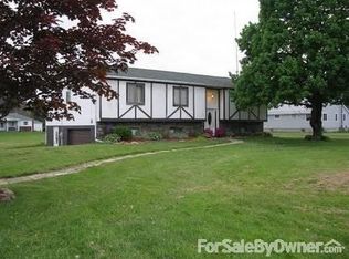 3043 Oneida Valley Rd, Hilliards, PA 16040